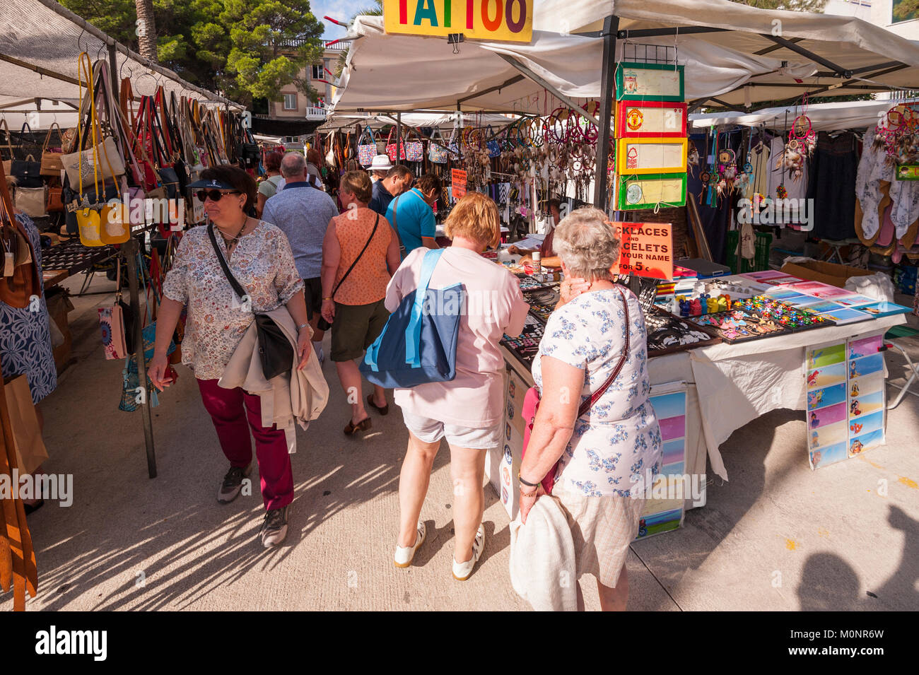 Le marché de rue à Mahon , Menorca , Baléares , Espagne Photo Stock - Alamy