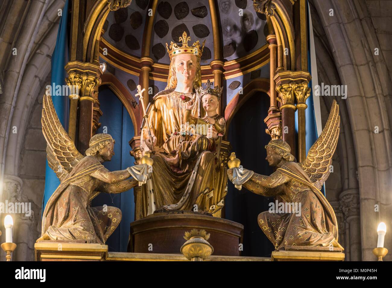 Cathedral notre dame de saint omer Banque de photographies et d’images à haute résolution Alamy