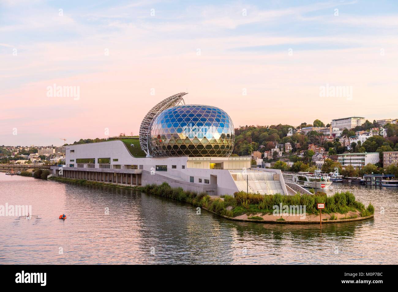 France,Hauts de Seine,Paris,Île Seguin,la Seine Musicale,une salle de concert conçue par les architectes Shigeru Ban et son partenaire Jean de Gastines, inauguré le 21 avril 2017 Banque D'Images