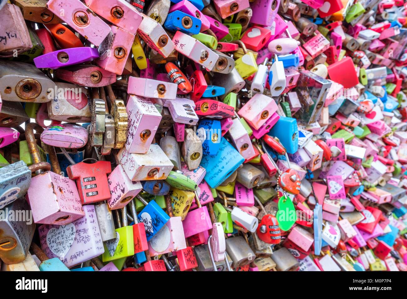 La Corée du Sud, Séoul, Jung-gu district,love locks au pied de la Tour N de Séoul au sommet du mont Namsan au coeur de la ville Banque D'Images