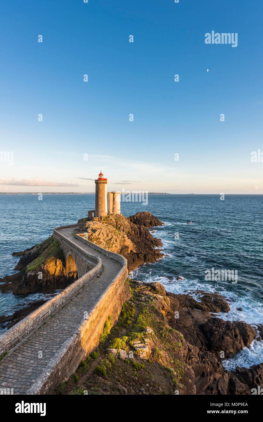 France,Finistère, mer d'Iroise,Goulet de Brest,formation,Pointe du petit minou phare,petit minou Banque D'Images
