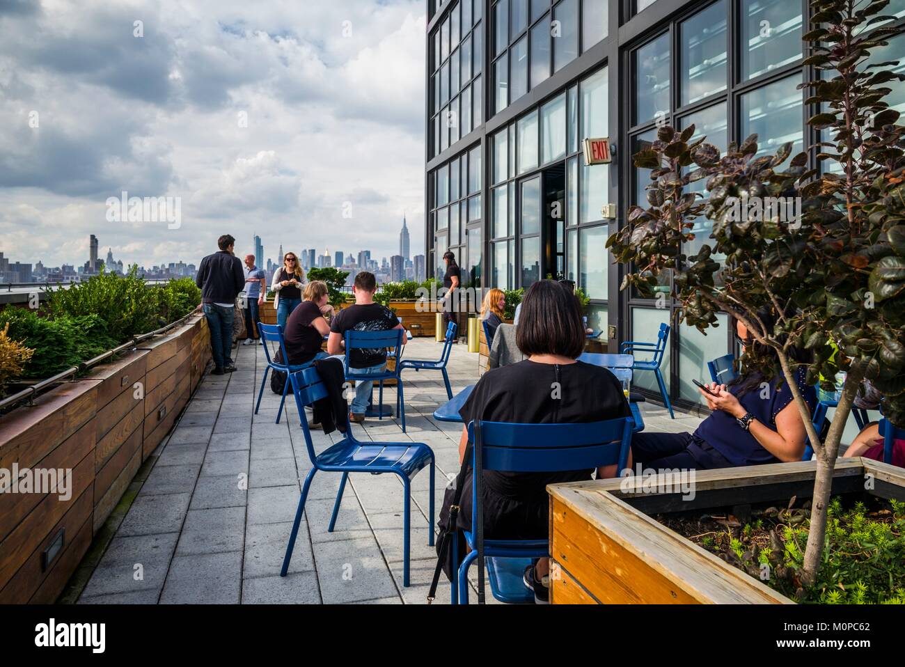 United States, New York, New York City Hôtel Whythe Brooklyn-Williamsburg,toiture-terrasse Banque D'Images