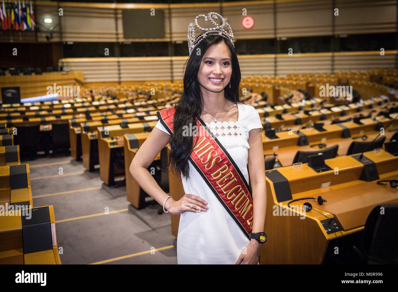 Bruxelles, Belgique. 24 Jan, 2018. Miss Belgique 2018 Angeline Flor Pua au cours d'une visite au siège du Parlement européen à Bruxelles, Belgique le 24.01.2018 par Wiktor Dabkowski | Conditions de crédit dans le monde entier : dpa/Alamy Live News Banque D'Images