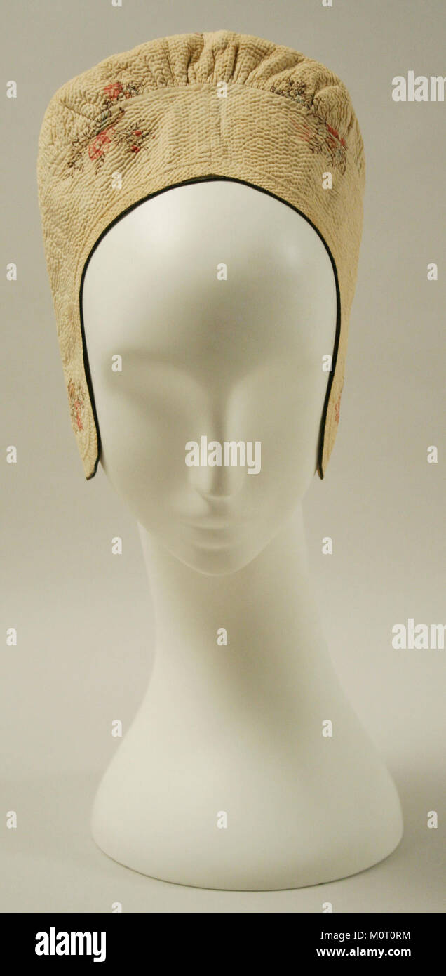 Le MET C.I.42.8.1 F fait référence à un code ou à une norme météorologique utilisé pour l'enregistrement ou la prévision de données météorologiques spécifiques. La signification exacte de ce code se rapporte aux phénomènes météorologiques et à la classification des données, souvent utilisés par les météorologues pour normaliser les rapports et les communications concernant les conditions météorologiques. Banque D'Images