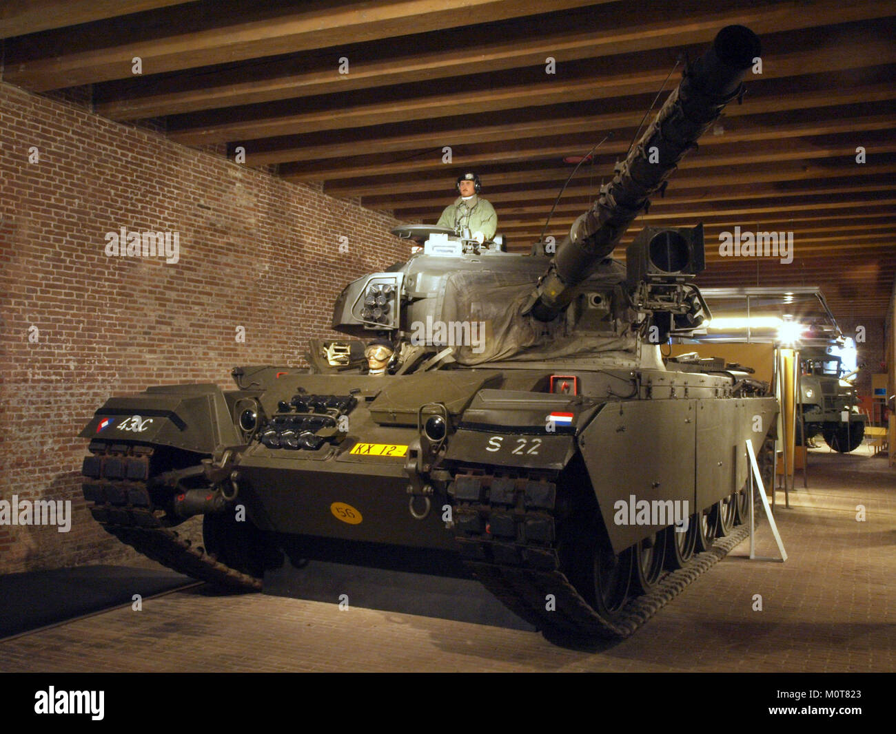 Le Centurion Mk. 5-2 est un modèle du char Centurion, un char lourd britannique utilisé au milieu du XXe siècle. Il était connu pour sa puissance de feu et sa durabilité, servant dans divers conflits militaires à travers le monde. Banque D'Images