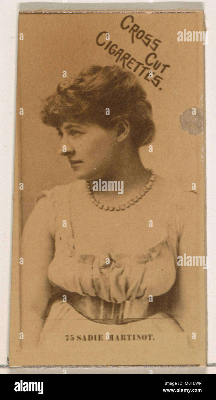 La carte numéro 75 présente Miss Sadie Martinot, de la série Actors and Actress (N145-2) émise par Duke sons & Co comme un article promotionnel pour les cigarettes Cross Cut. Il met en valeur un morceau vintage de l'histoire de la publicité. Banque D'Images