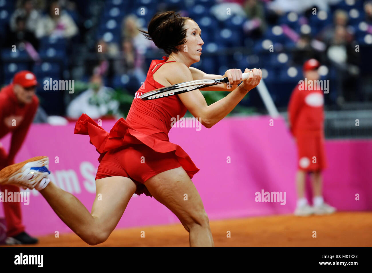 Belgrade, Serbie - 25 Avril 2010 : Jelena Jankovic contre Daniela Hantuchova joue lors de la Fed Cup World Group Play-off à l'Arena de Belgrade Banque D'Images