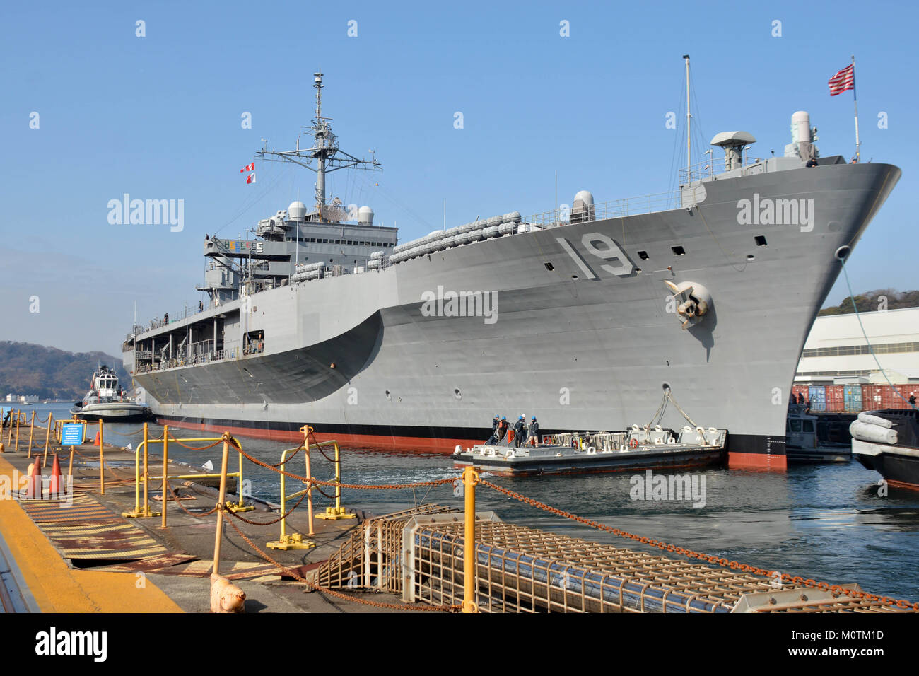 Nous 7ème flotte phare uss blue ridge lcc 19 Banque de photographies et ...