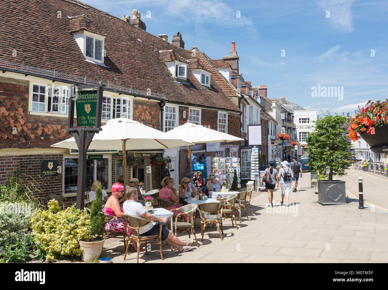 Mme Burton's Restaurant & Salon de Thé, High Street, Battle, East Sussex, Angleterre, Royaume-Uni Banque D'Images