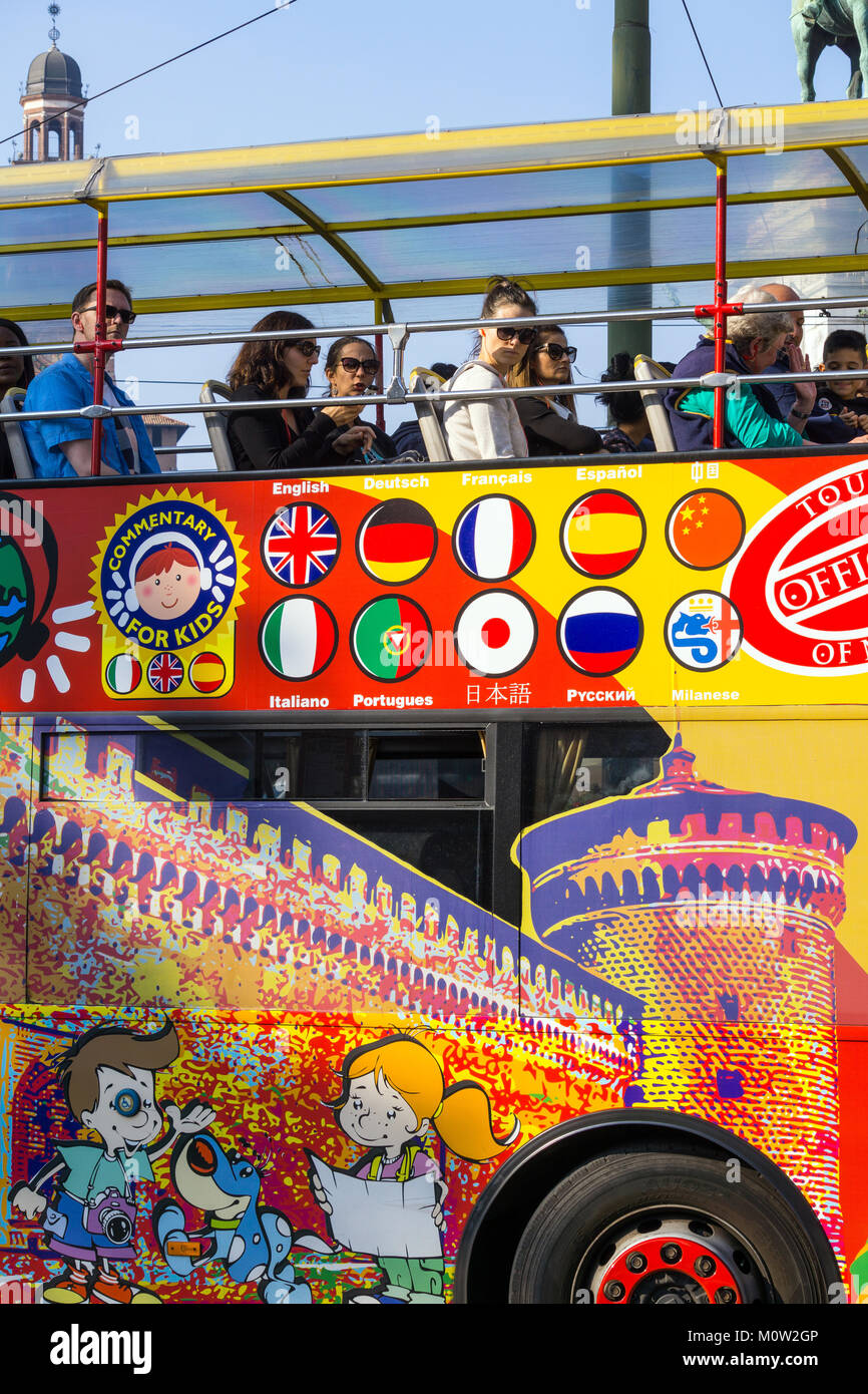 Italie,Lombardie,Milan,City bus de tourisme Banque D'Images