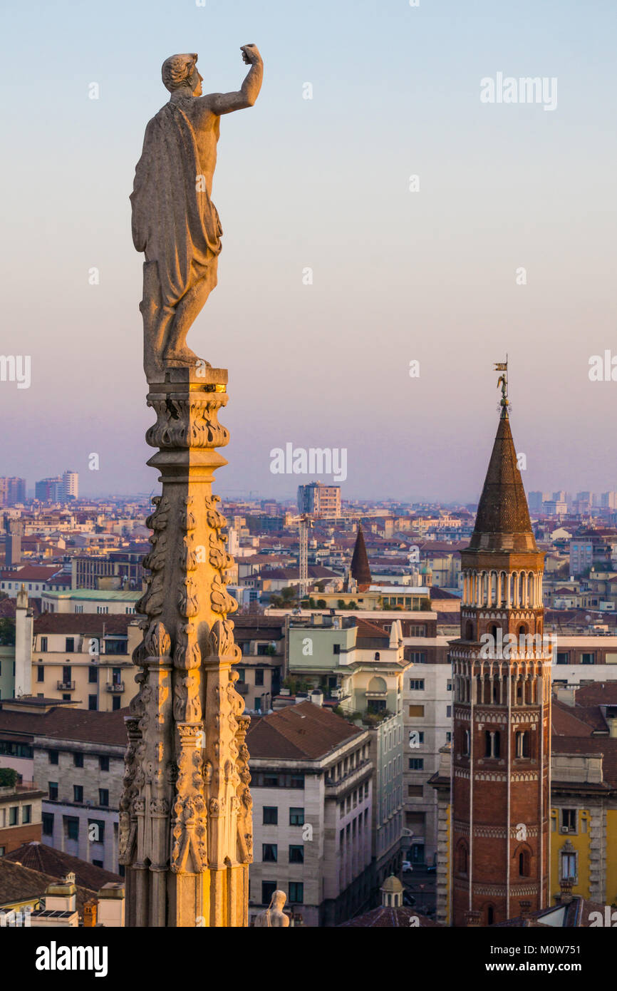 Italie,Lombardie,Milan,San Gottardo in Corte clocher vu du toit du Duomo Banque D'Images