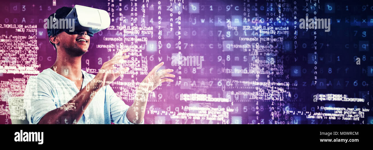 Image de l'homme composite à l'aide de casque de réalité virtuelle Banque D'Images