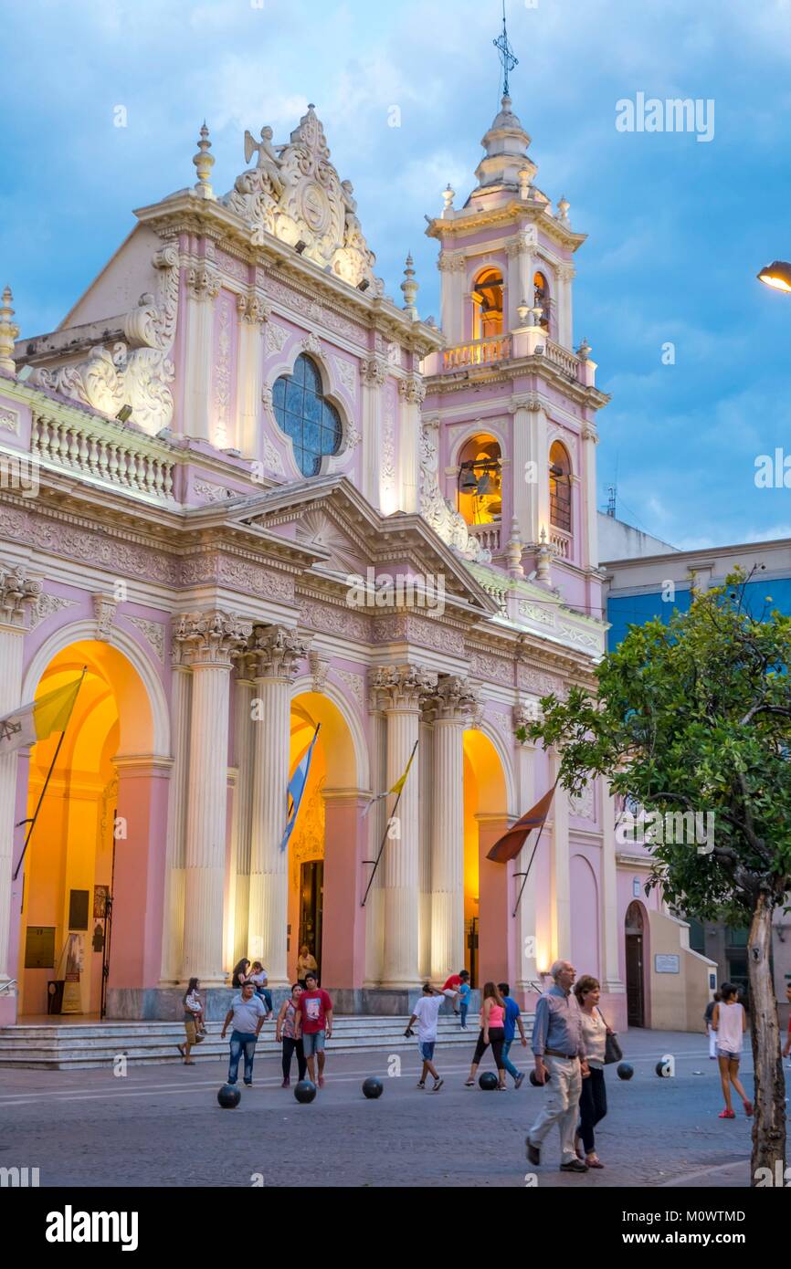 L'Argentine, la province de Salta, Salta, la Plaza 9 de Julio,Cathédrale de Salta a été construite dans la seconde moitié du du 19e siècle Banque D'Images