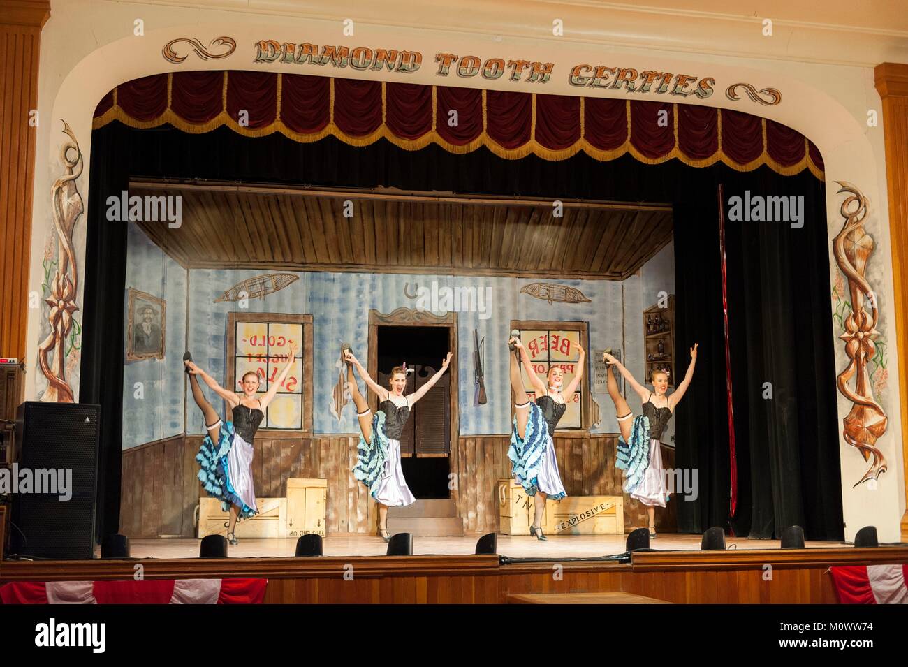 Le Canada, Territoire du Yukon Dawson City,casino,et,cabaret Diamond Tooth Gertie's Gambling Hall,French Cancan Banque D'Images