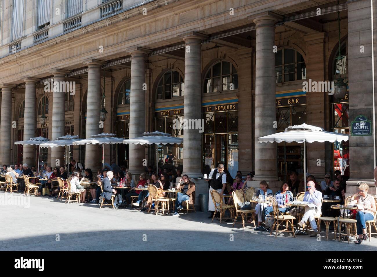 France,Paris,Palais Royal, Place Colette,Le Nemours cafe Banque D'Images