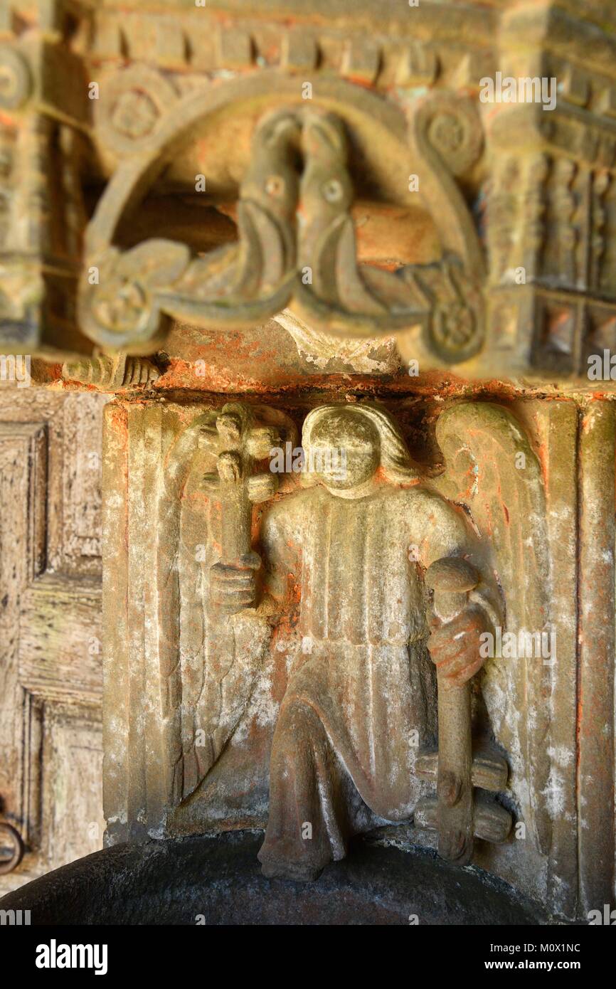 France,Finistere,enclos paroissial de Guimiliau,de,l'église,bas relief sous le porche Banque D'Images