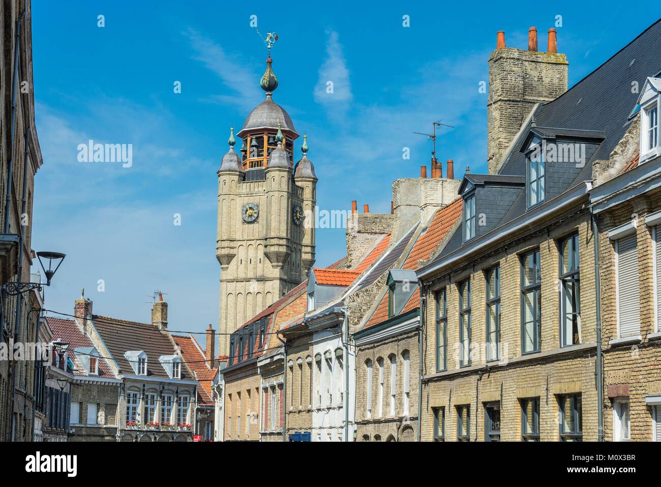 France,Nord,Bergues,le beffroi du 14ème et 15ème siècles fait partie de l'beffrois de Belgique et de France classé au Patrimoine Mondial de l'UNESCO Banque D'Images