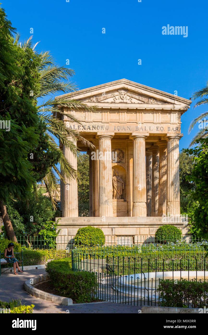 Malte, La Valette, classée au Patrimoine Mondial de l'UNESCO,inférieure Jardins Barraca,monument à Sir Alexander Ball, premier gouverneur de Malte Banque D'Images