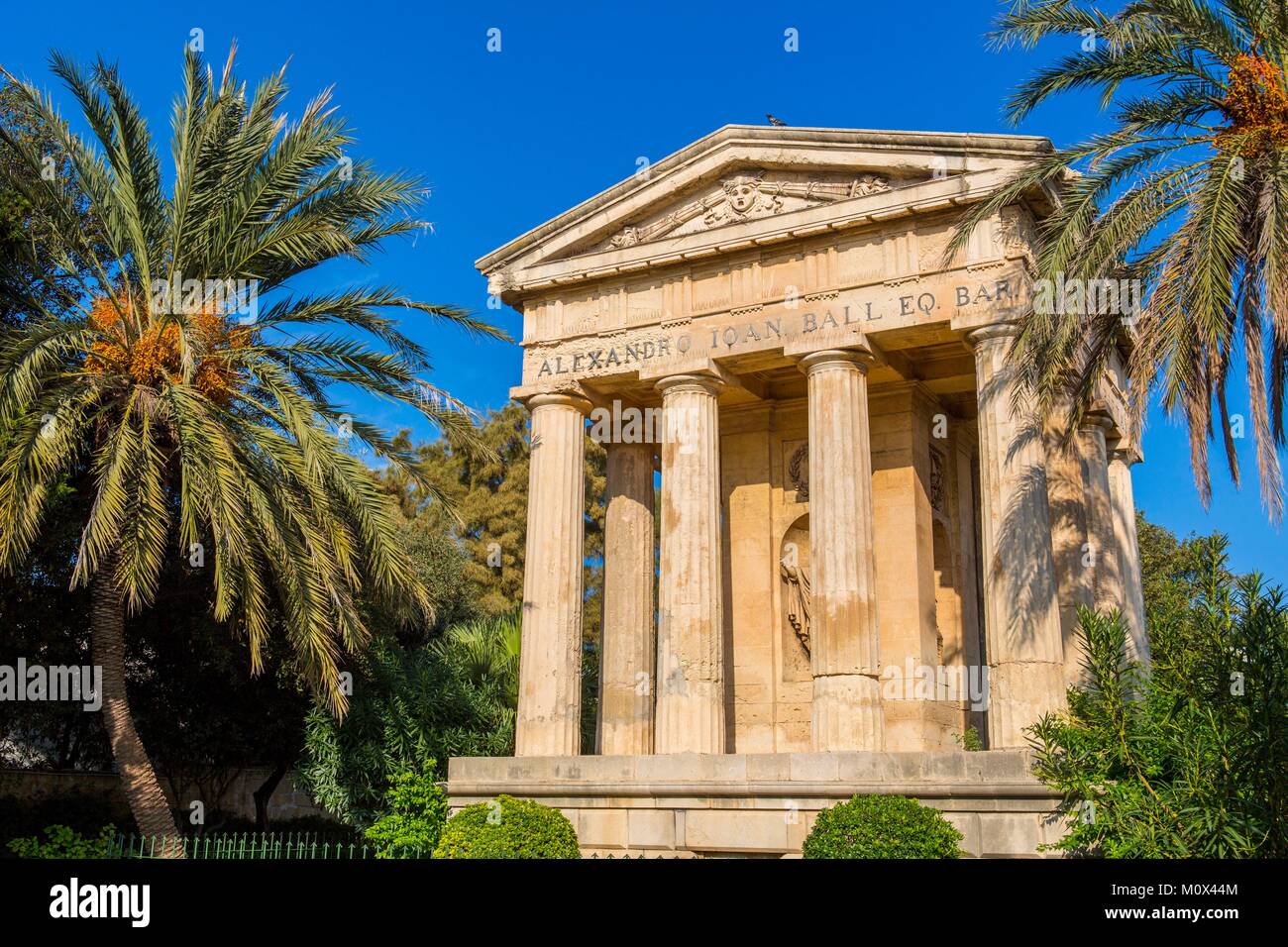 Malte, La Valette, classée au Patrimoine Mondial de l'UNESCO,inférieure Jardins Barraca,monument à Sir Alexander Ball, premier gouverneur de Malte Banque D'Images