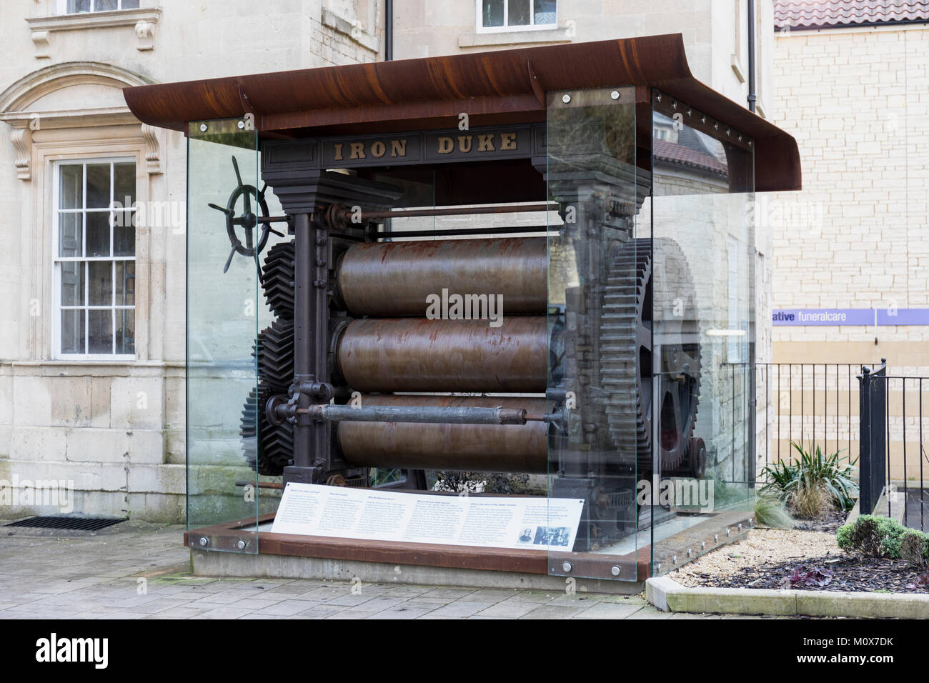 Iron Duke - machine à rouler ou à calendrier en caoutchouc, Bradford on Avon, Wiltshire, Angleterre, Royaume-Uni Banque D'Images