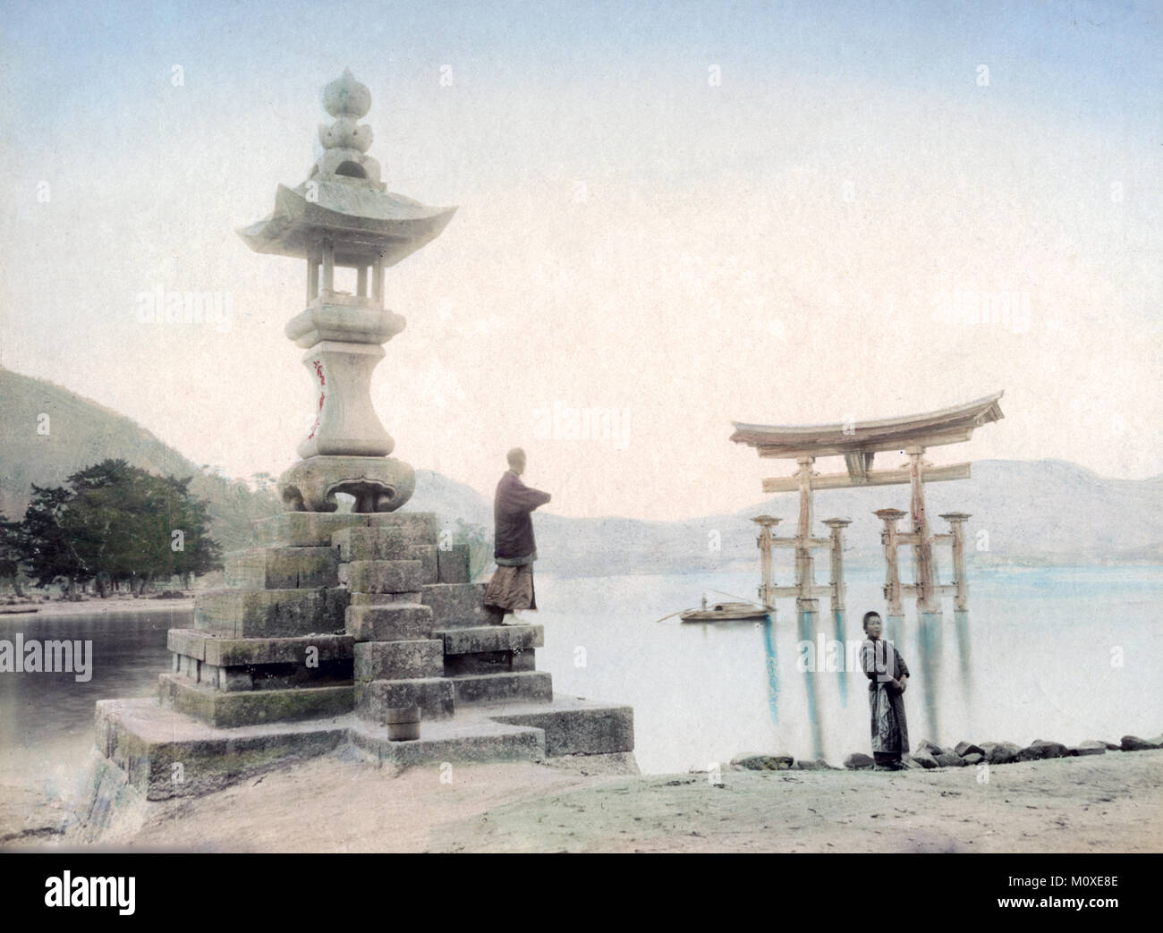 Le sanctuaire d'Itsukushima Torii flottant', ', Japon, c.1890 Banque D'Images