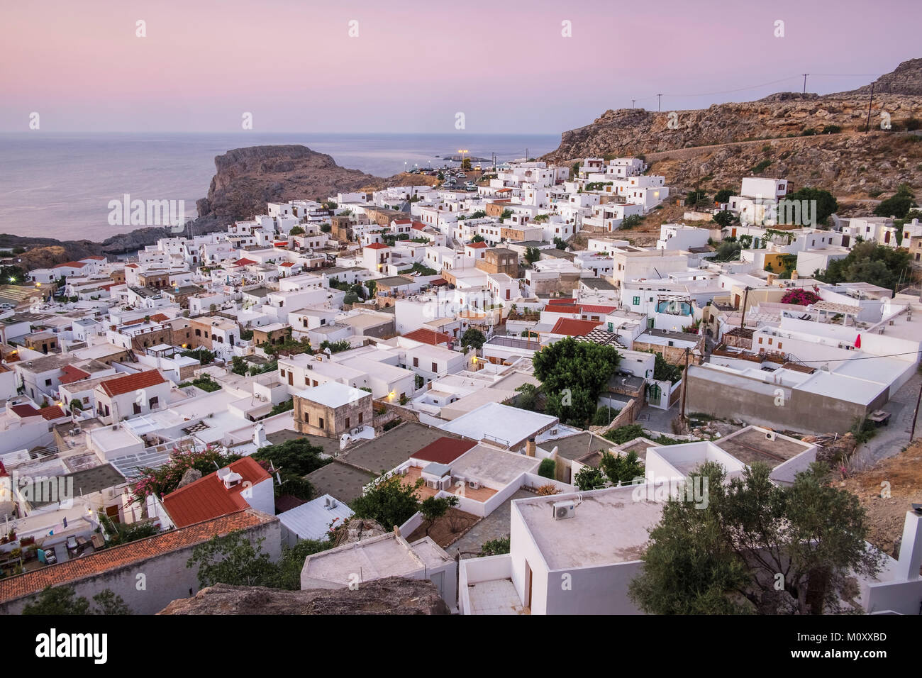 Aube sur Lindos, Grèce. Banque D'Images