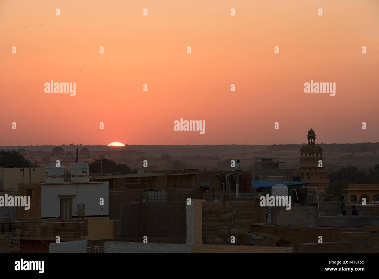 Tazia Tower silhouette au coucher du soleil, Jaisalmer, Rajasthan, India Banque D'Images