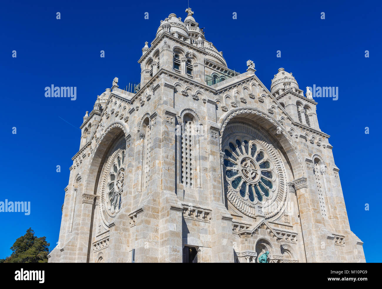 Sanctuaire de Santa Luzia et le Sacré-Cœur de Jésus dans la ville de Viana do Castelo dans la province du Minho, Portugal Banque D'Images