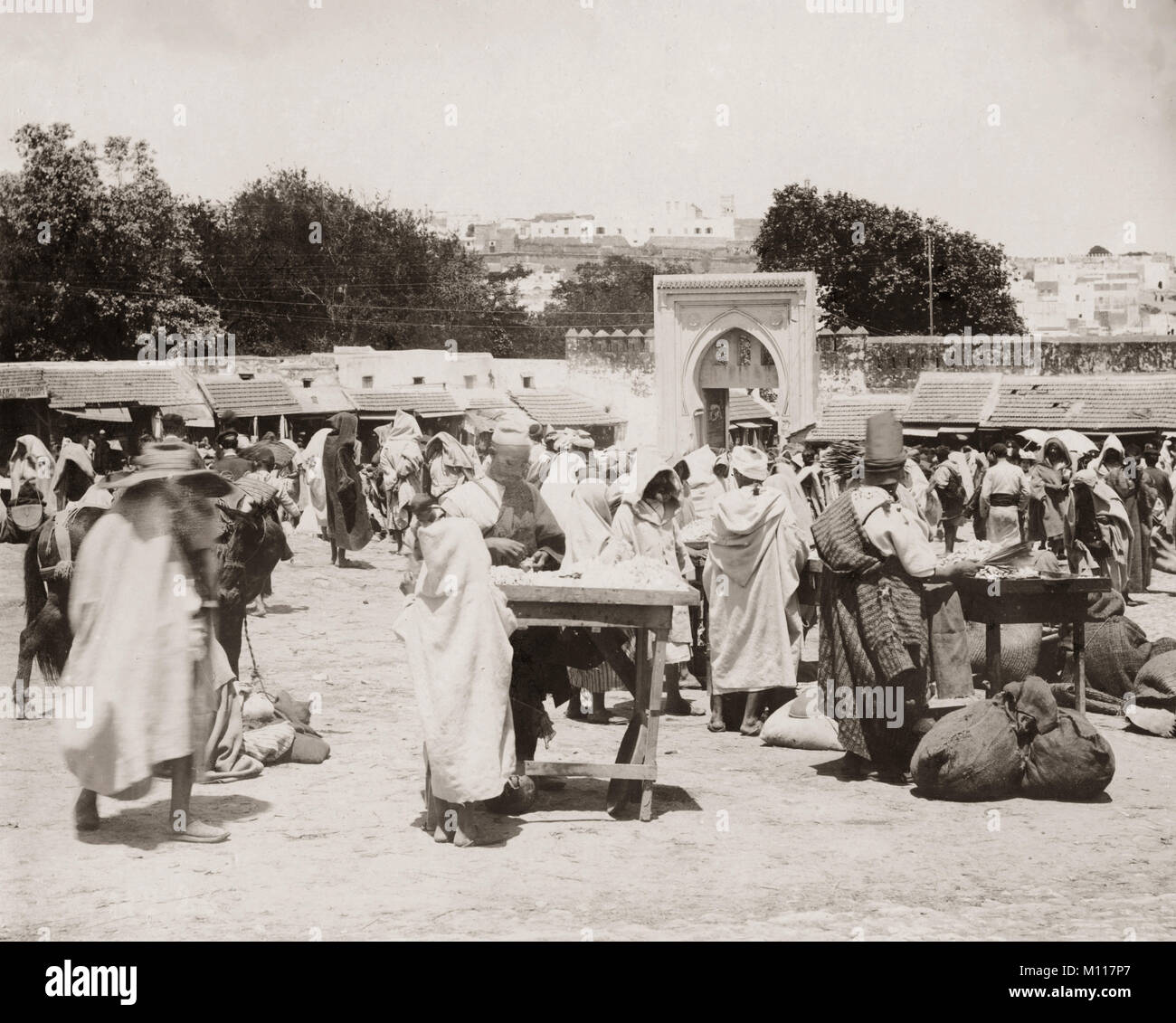 Marché, Tanger, Maroc, c.1900 Banque D'Images