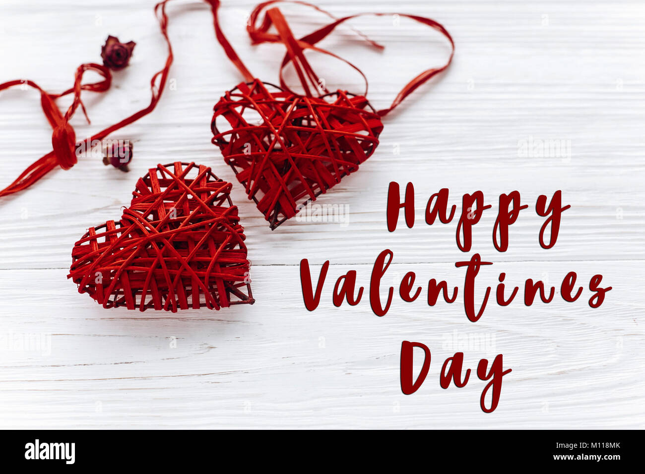 Happy Birthday And Happy Valentine S Day Happy Valentines Day Text Sign.valentine Élégant. Concept Cœurs Sur Fond De  Bois Blanc. Happy Valentines Day. Carte De Souhaits Avec L'espace Pour Le  Texte Photo Stock - Alamy