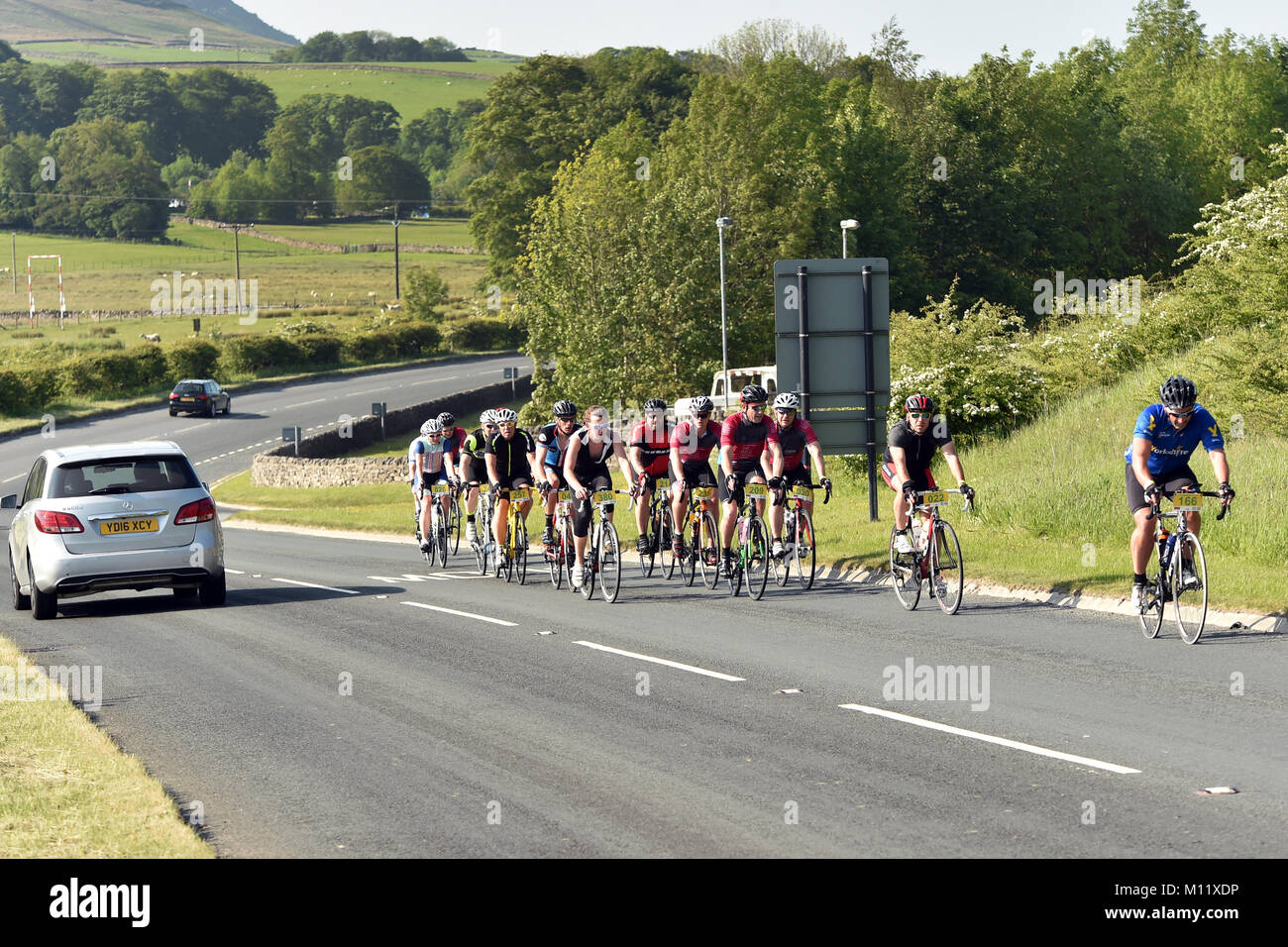 Groupe de cyclistes sur la sportive LPD Banque D'Images