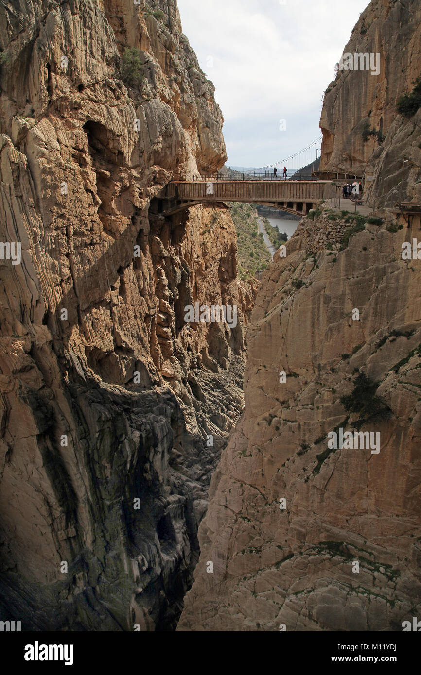 Caminito del Rey ou Camino.un chemin de randonnée ou promenade aménagée le long de la gorge de El Chorro, Malaga Espagne.2,9 km distance. Banque D'Images