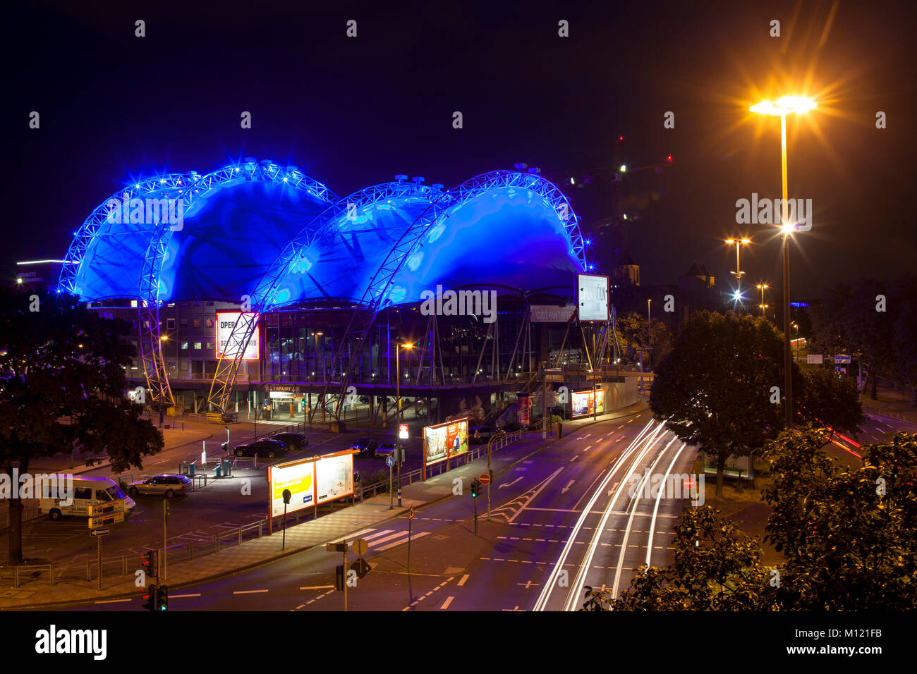 Allemagne, Cologne, le Théâtre Musical Dome à la place Breslauer Platz. Deutschland, Koeln, Zelttheater das Musical Dome suis Breslauer Platz. Banque D'Images