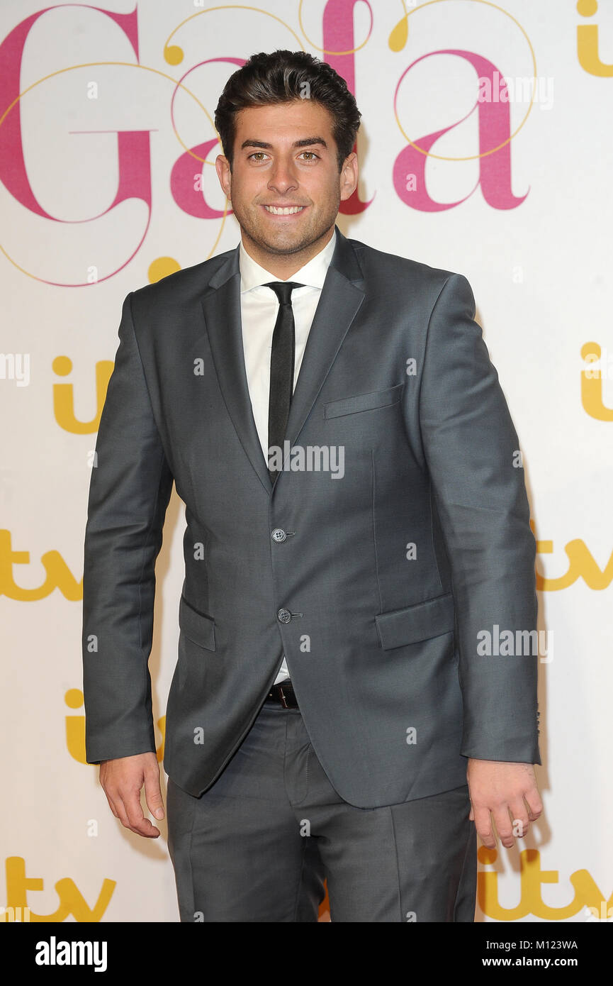 James Argent assiste à l'ITV Gala au London Palladium à Londres. 19 Octobre 2015 © Paul Treadway Banque D'Images