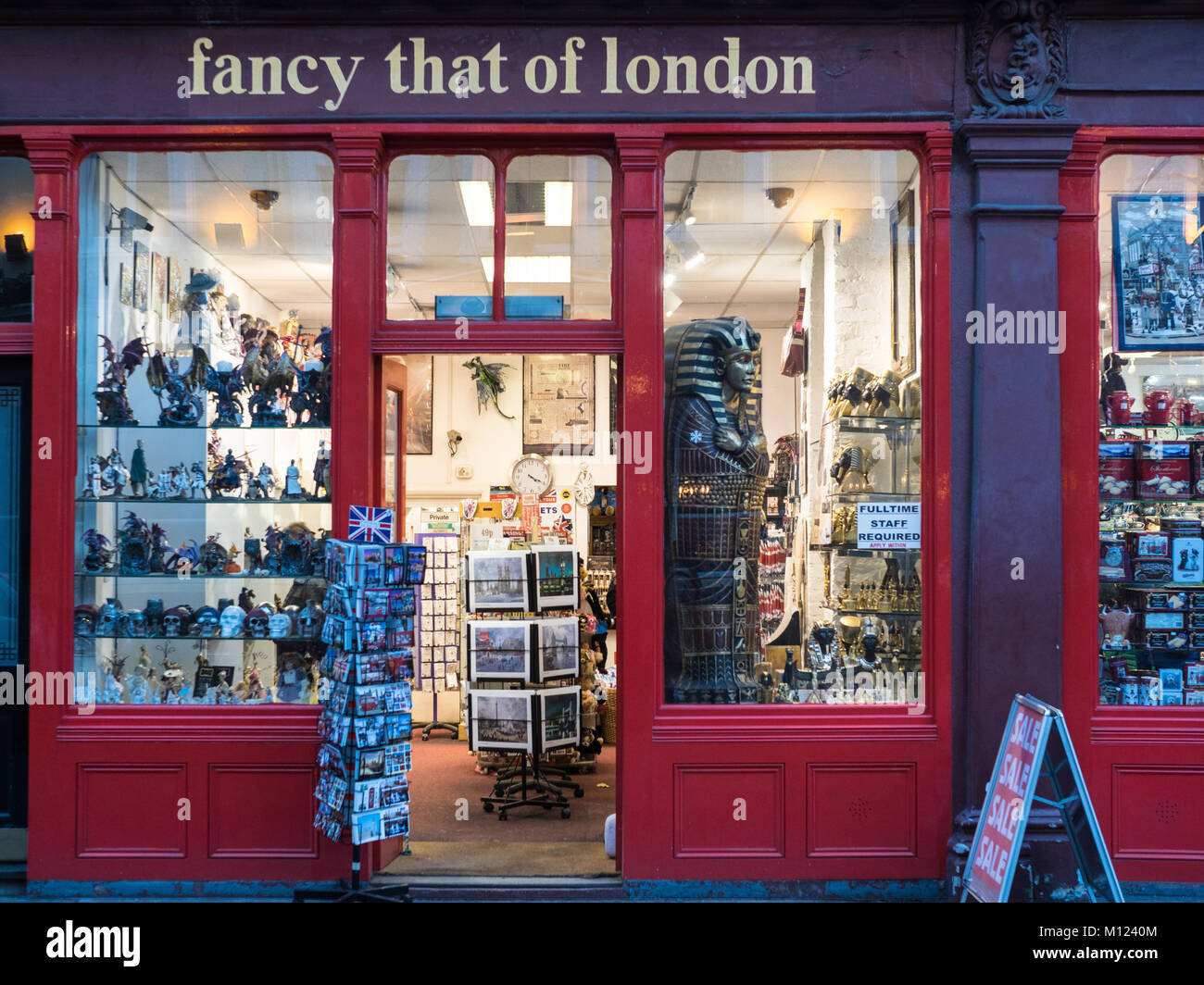 Cadeaux - Souvenirs de Londres Fancy That of London tourist boutique de souvenirs près du British Museum dans le quartier de Bloomsbury, au centre de Londres. Banque D'Images