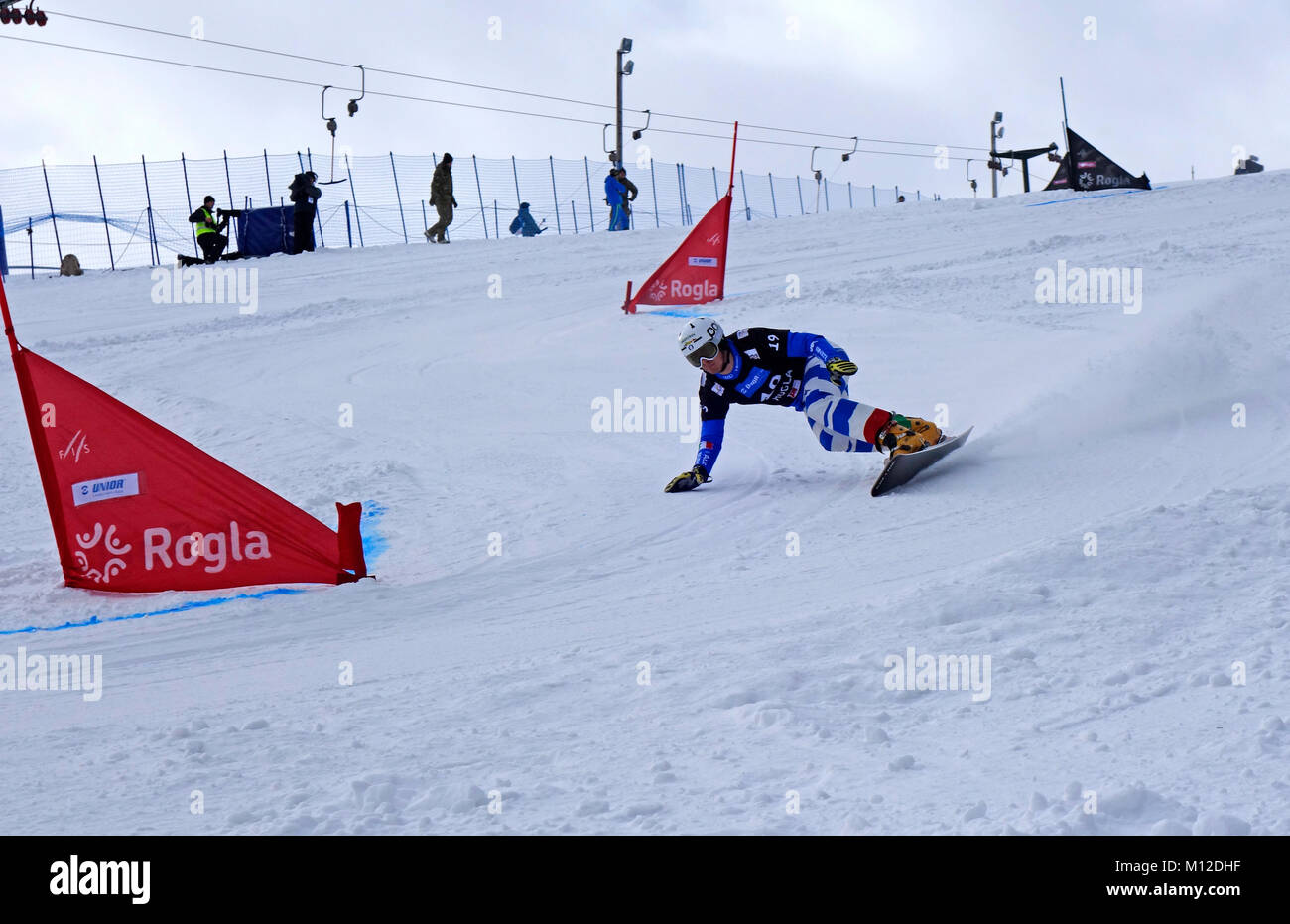 Snowboard slalom géant. Station de ski de Rogla, en Slovénie. Banque D'Images