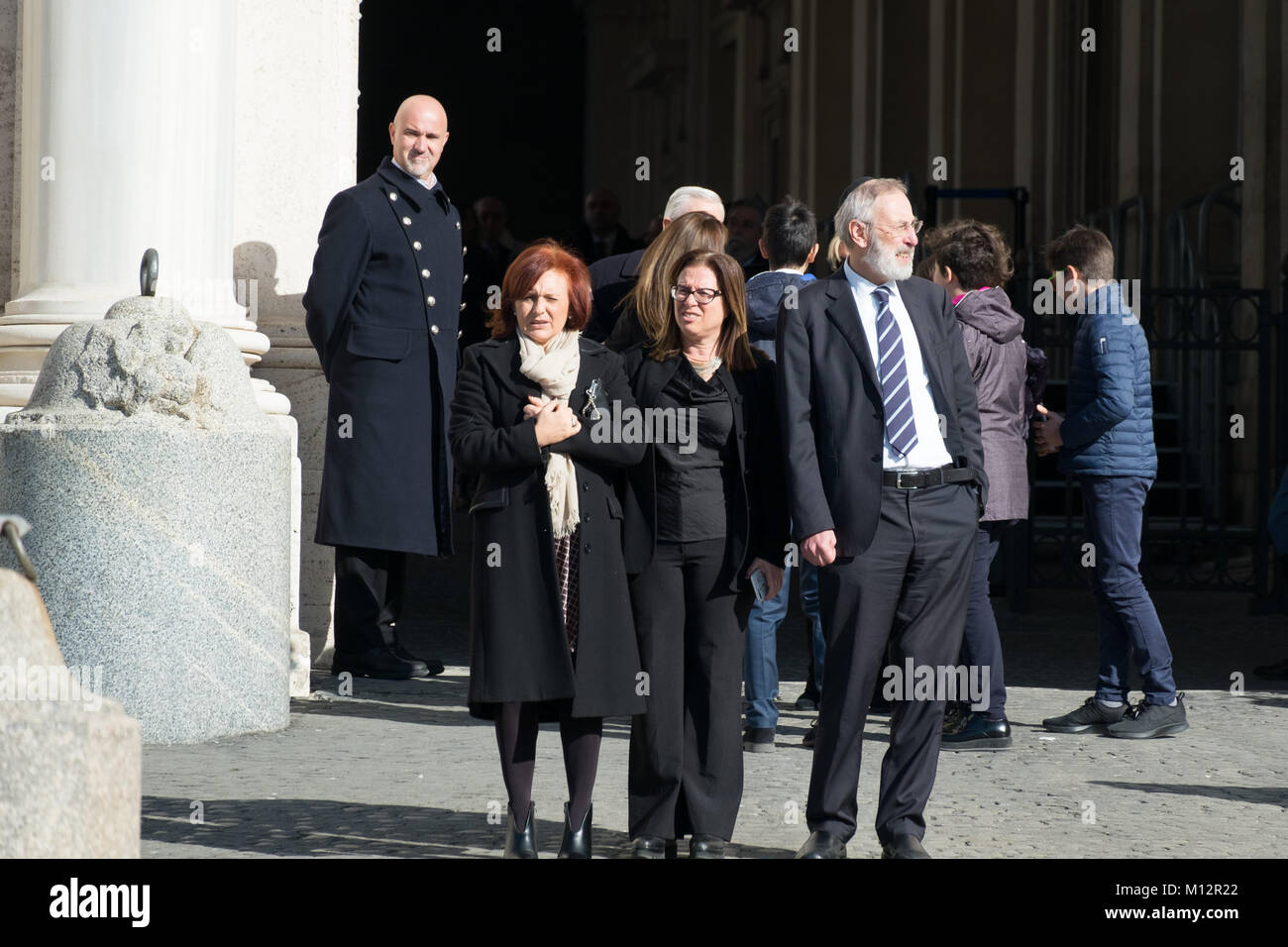 Rome, Italie. 25 Jan, 2018. Président de la communauté juive de Rome Ruth Dureghello avec Samuel Riccardo Di Segni, Grand Rabbin de la communauté juive de Rome, à la sortie du Palazzo del Quirinale. Célébration de la 'Shoah' Memorial Day au Palais du Quirinal. Credit : Andrea Ronchini/Pacific Press/Alamy Live News Banque D'Images