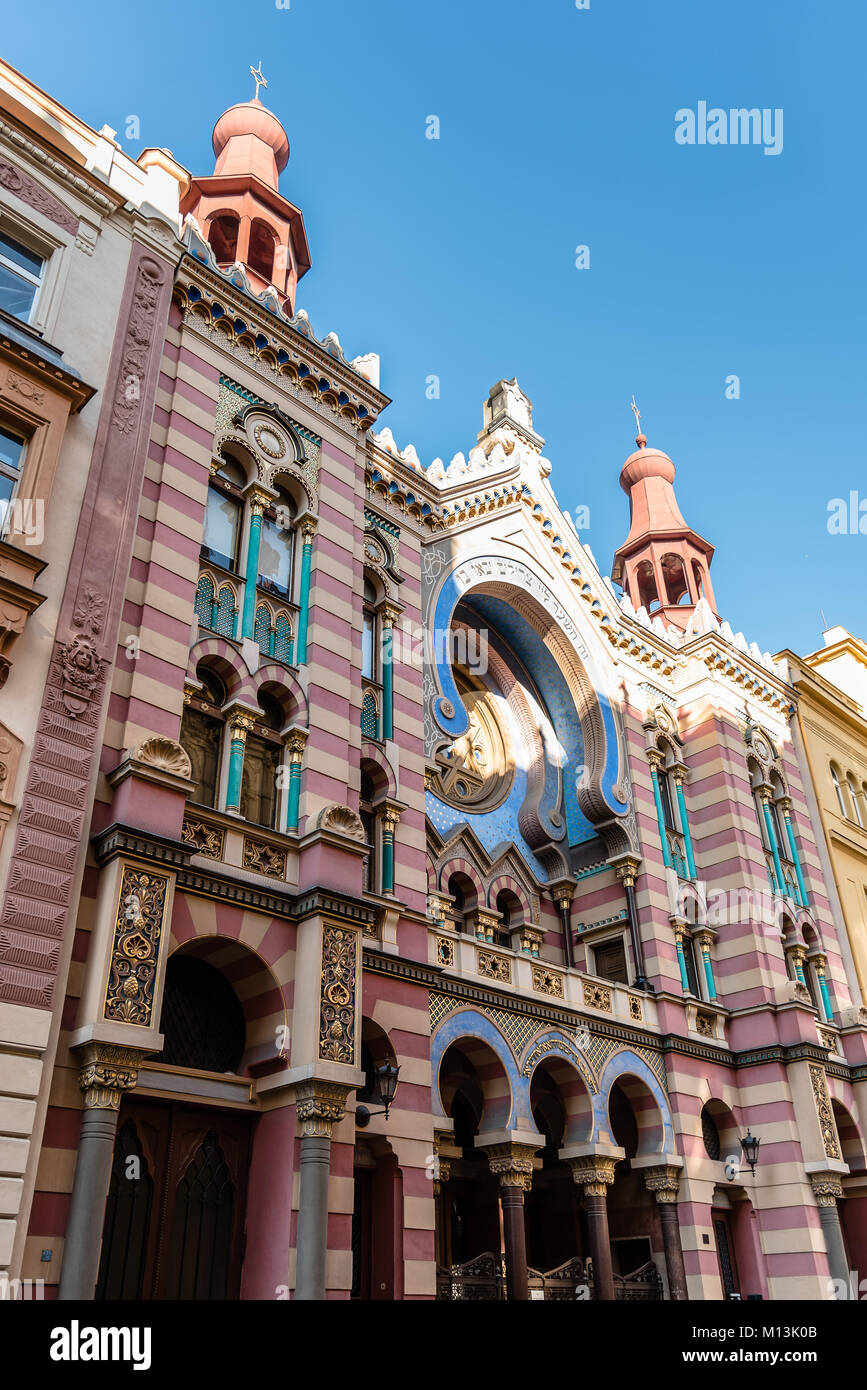 Prague, République tchèque - Le 18 août 2017 : Jérusalem Synagogue de Prague vue extérieure Banque D'Images