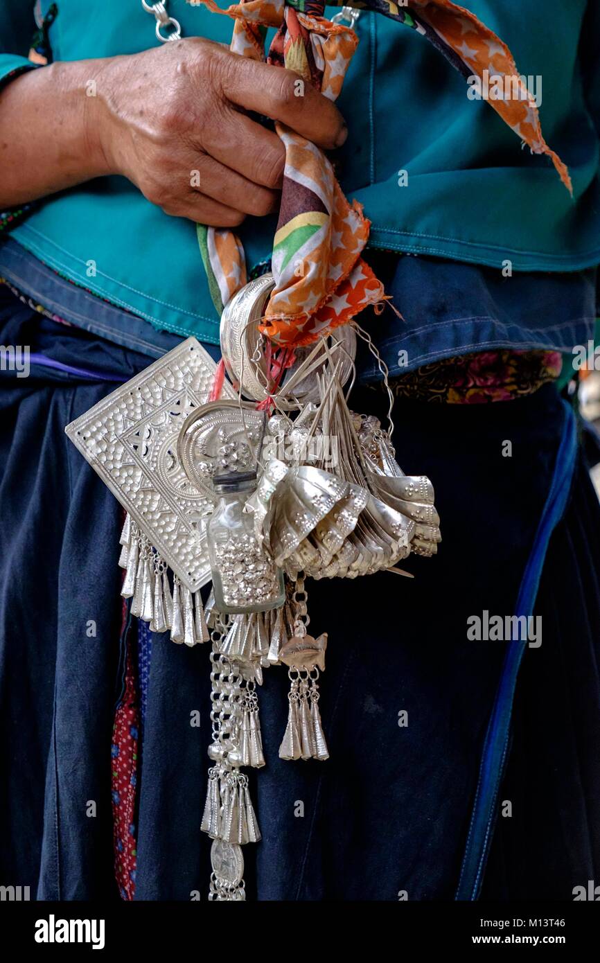 Vietnam, Ha Giang, l'homme de péché ou Xin Man, Sin district homme marché, groupe ethnique minoritaire de Nung Banque D'Images