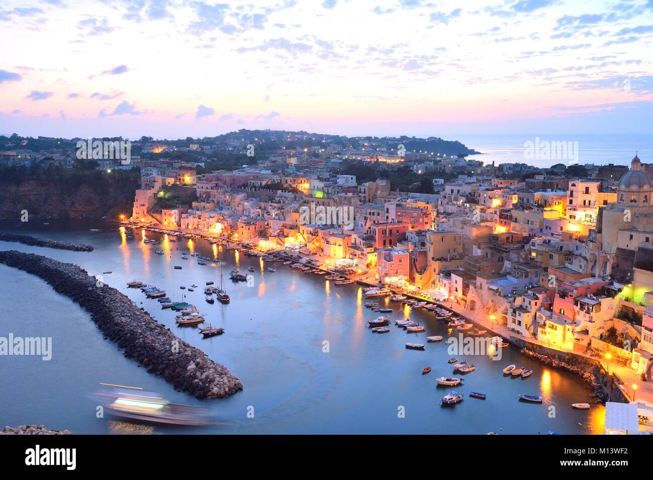 L'Italie, Campanie, Golfe de Naples, l'île de Procida Corricella, petit port de pêche Banque D'Images