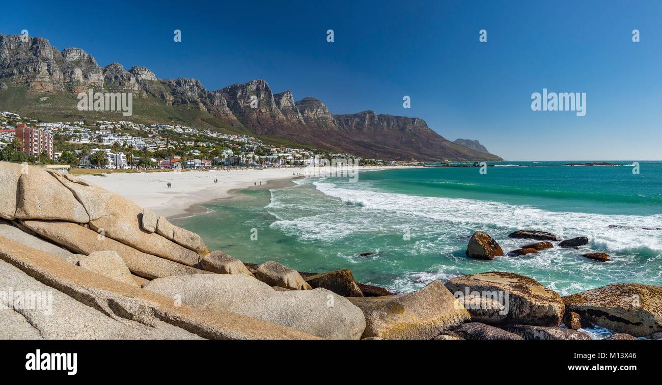 L'Afrique du Sud, Western Cape, Camps Bay, la plage Banque D'Images