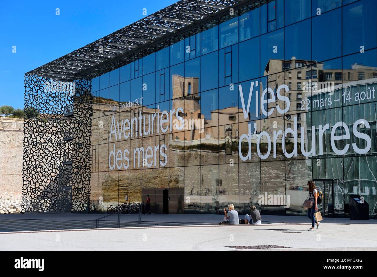 France, Bouches du Rhône, Marseille, MuCEM (Musée des civilisations de l'Europe et de la Méditerranée) par les architectes Rudy Ricciotti et R. Carta Banque D'Images
