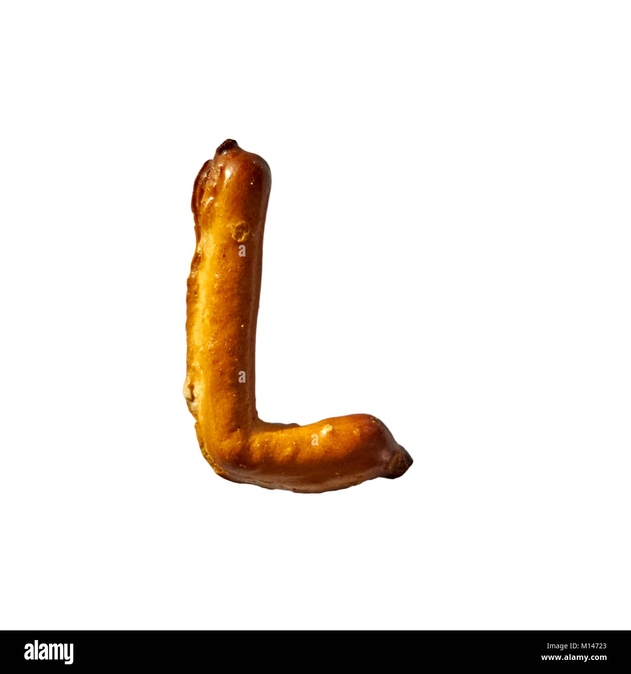 Bretzel Lettre L isolé sur fond blanc macro shot dévié vers manuellement Banque D'Images