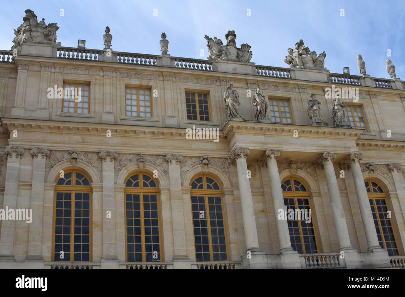 Château de versailles façades Banque de photographies et d'images à haute  résolution - Alamy
