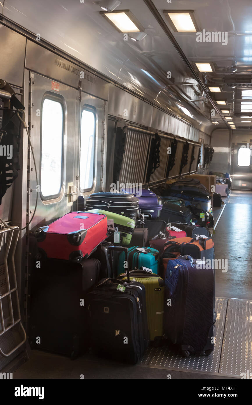 Intérieur d'un wagon à bagages du train Amtrak. Banque D'Images
