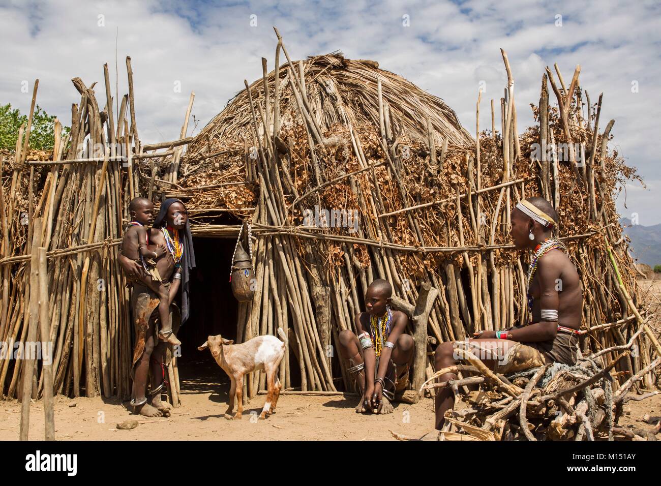 L'Ethiopie, vallée de l'Omo classée au Patrimoine Mondial de l'UNESCO, tribu Erbore, Erbore huttes sont faites de papyrus Banque D'Images