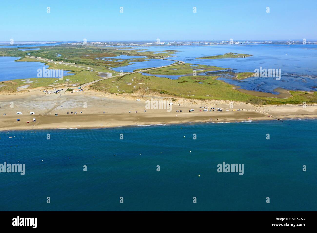 France, Bouches du Rhône, Parc Naturel Régional de Camargue, Port Saint Louis du Rhone, Napoléon Plage (vue aérienne) Banque D'Images