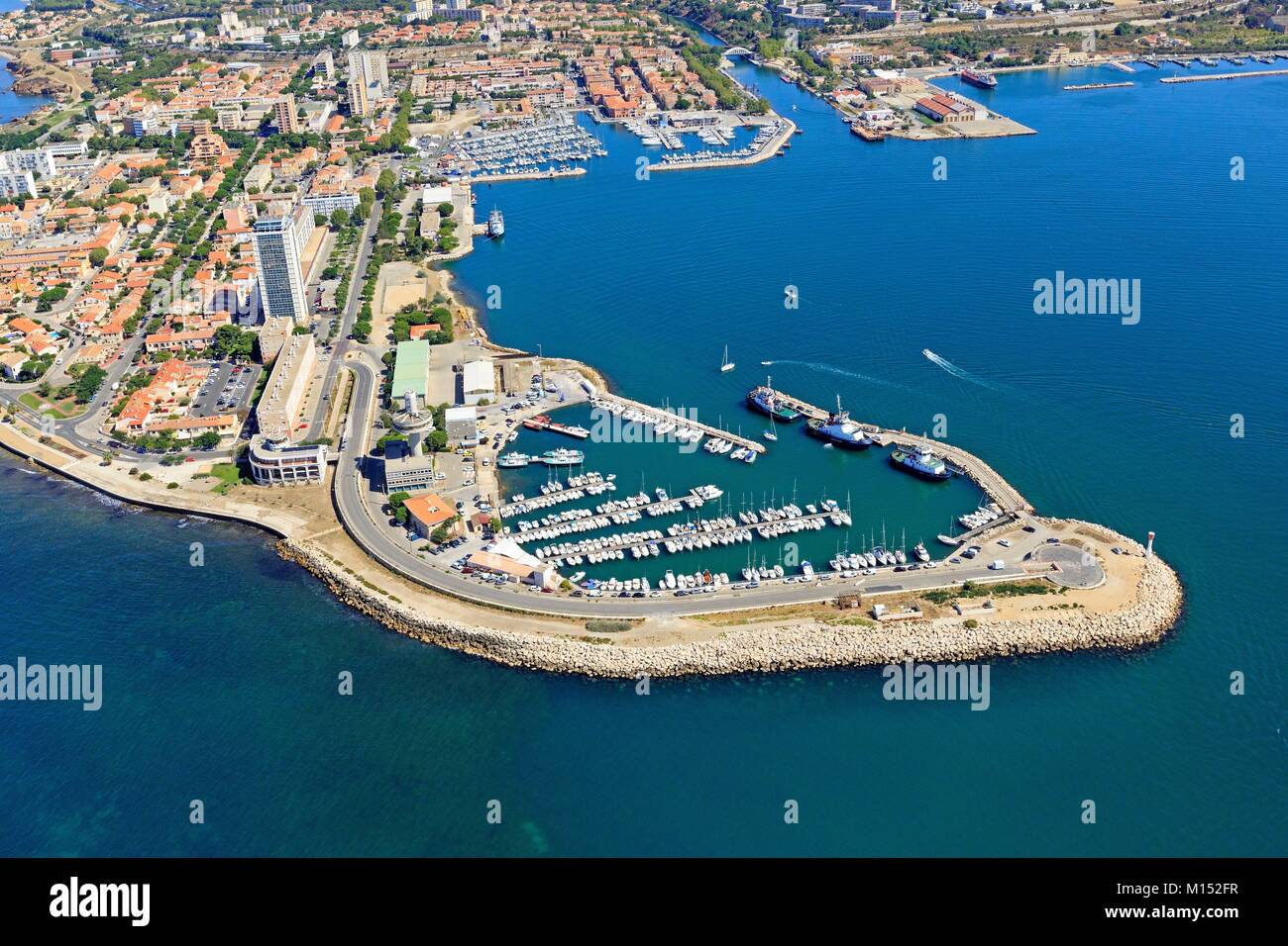 France, Bouches du Rhône, du golfe de Fos sur Mer, Port de Bouc, Port  entrée (vue aérienne Photo Stock - Alamy