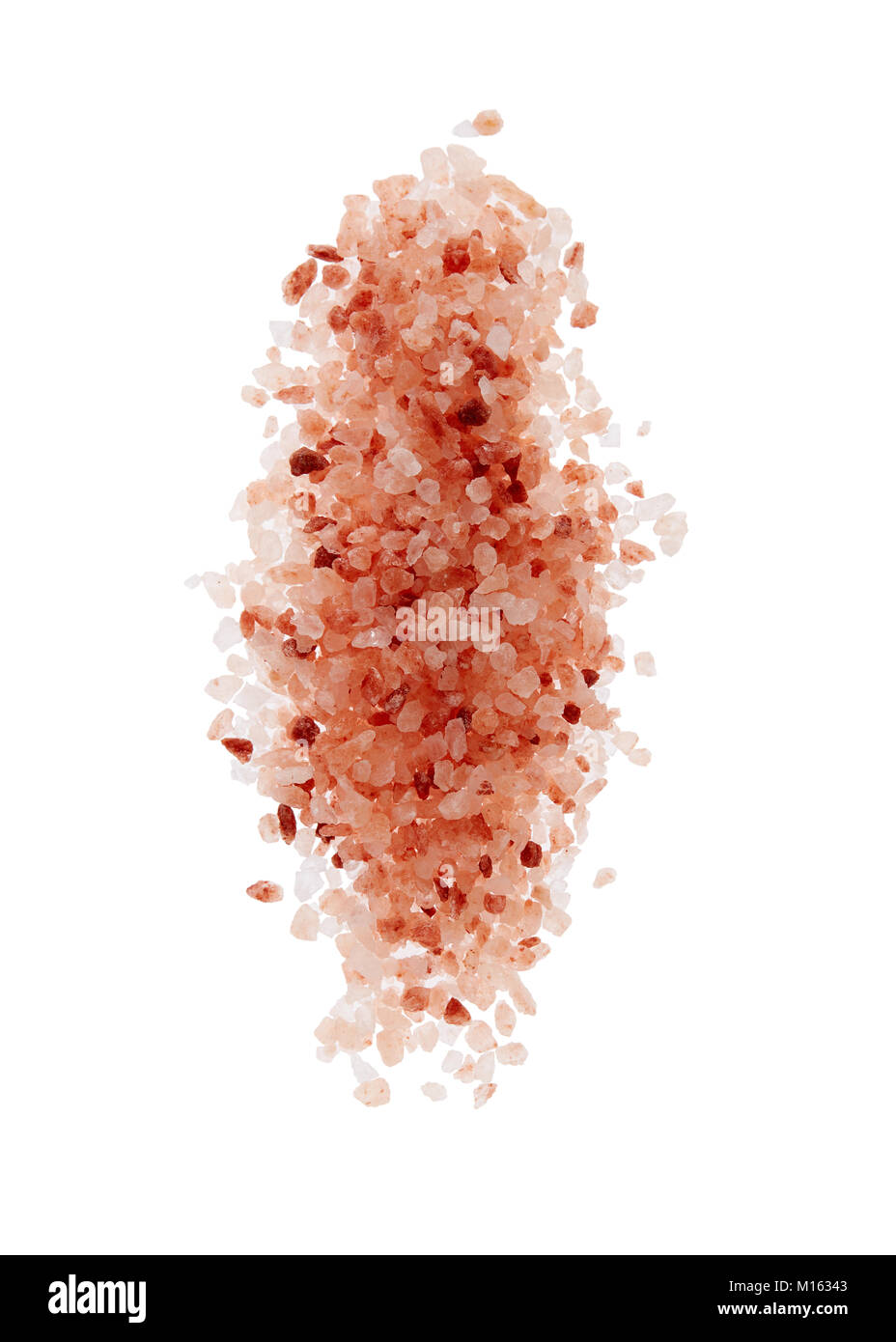 Les cristaux de sel de l'himalaya rose. Sel de l'himalaya sur fond blanc. Banque D'Images