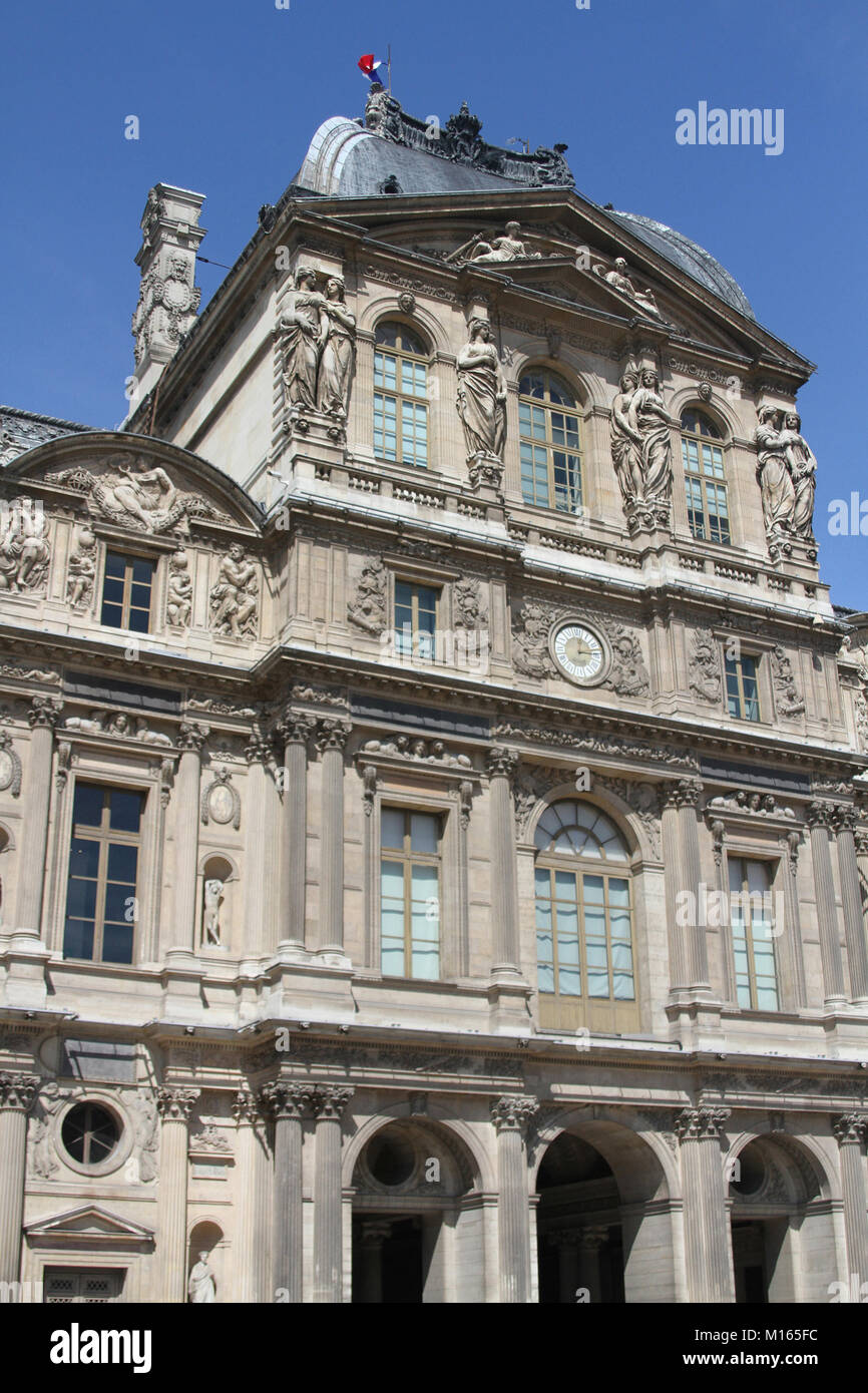 Sully wing of musee du louvre Banque de photographies et d’images à